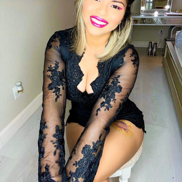 ♥️PrettyLittleThing♥️ - Picture 3 of 4